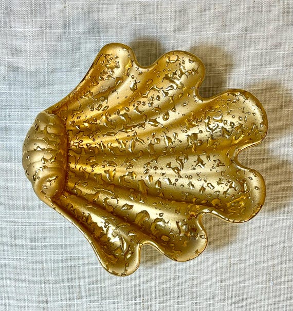 Vintage 22K Gold Clam Shell Trinket Dish - image 3