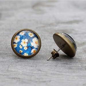 Studs Flower Painting imagen 1