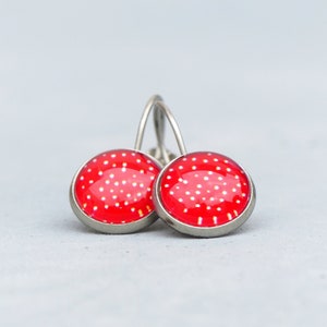 Matte silver earrings with vintage dots in red image 3