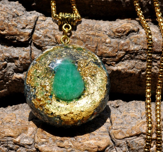 12Ct VIVID GREEN Emerald Orgonite® Pendant Necklace 24K gold UNISEX