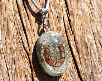 Collier en orgonite fer à cheval porte-bonheur, pendentif de protection en cristal d'énergie EMF