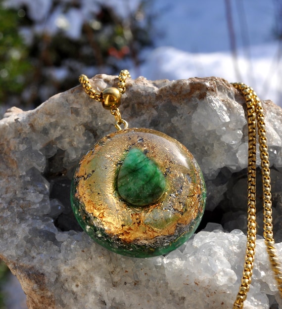Green Emerald Orgonite Pendant Necklace – Unisex