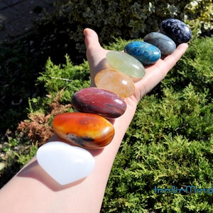 LARGE Chakra Palm Stone Set of EIGHT 8 Gemstones - 7 CHAKRA crystals + 1 Free Selenite Heart