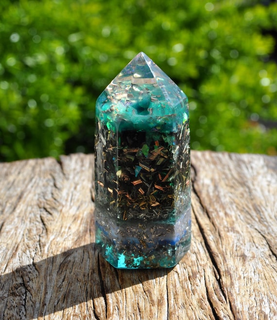Blue Orgonite Obelisk Tower – Crystal Energy Harmonizer for Space