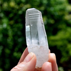 Un cristal de cuarzo lemuriano - 53 g 1,86 oz - Entrega GRATUITA