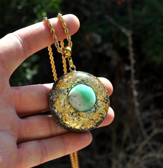 CHRYSOPHRASE ORGONE Orgonite® Pendant Necklace