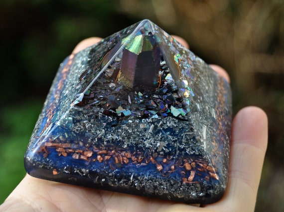 PO TITANIUM Quartz Orgonite® Giza Pyramid 130 gram - 4.5 Oz - EMF Harmonizer Free Delivery