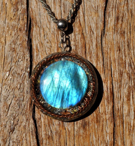 Labradorite Orgonite Tensor Ring Pendant – EMF Protection Unisex Necklace
