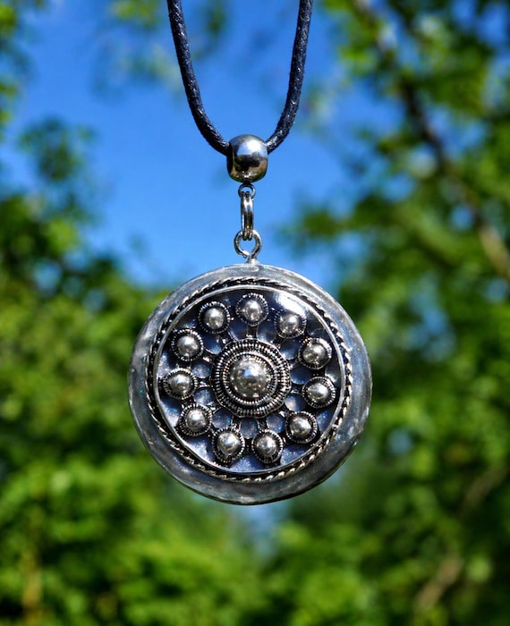 Dutch Knot Zeeland Knot Orgonite pendant – Protection Amulet Necklace