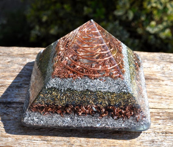 Orgonite Pyramid Clear Quartz Shungite Pyrite Black Tourmaline Rose Quartz - EMF harmonizer