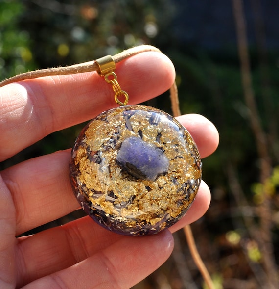 Purple Tanzanite Raw Pendant – Handcrafted Orgonite, EMF Harmonization, Focus Unisex