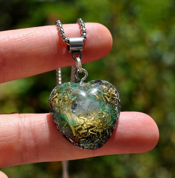 Heart-Shaped Aquamarine Orgonite® Pendant – Handcrafted Crystal Necklace