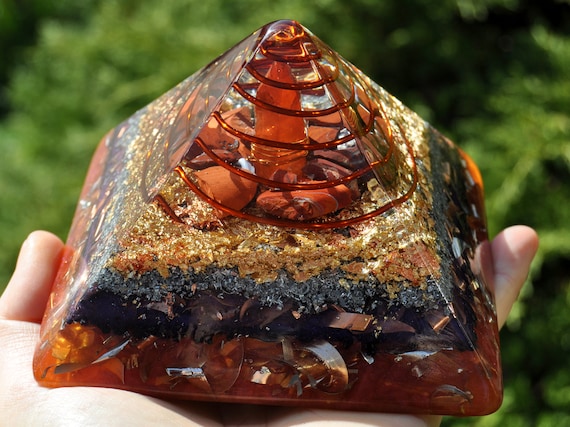 PO Pyramid Red Hematoid Quartz Orgonite® orgone Giza Pyramid, 575 grams - 20 Oz - EARTH ANCHOR - Grounding Energy - Free Shipping