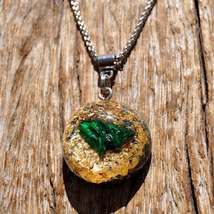 SILK MALACHITE Orgonite® Pendant Necklace - Unisex