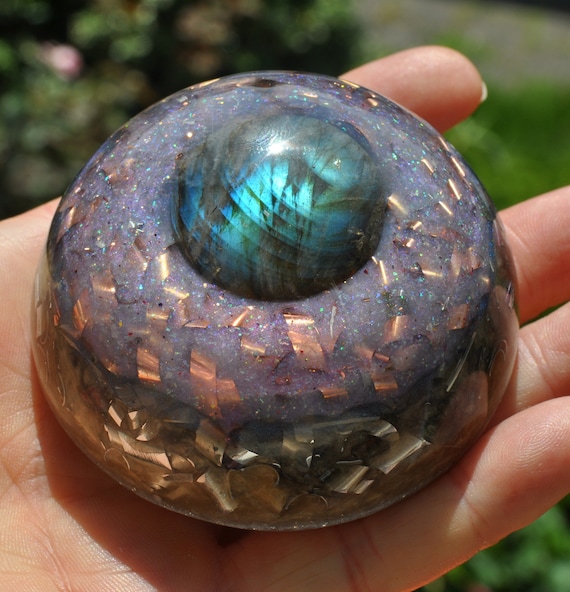 ORGONE DOME with blue Labradorite Orgonite®, Orgone Generator®  - 132g- 4.65z -  EMF Harmonizer