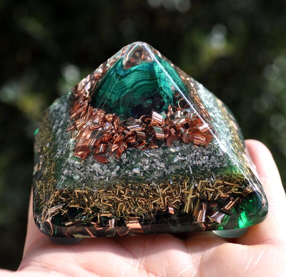 MALACHITE Orgonite Pyramid  – EMF Energy Cleansing & Protection - Handmade