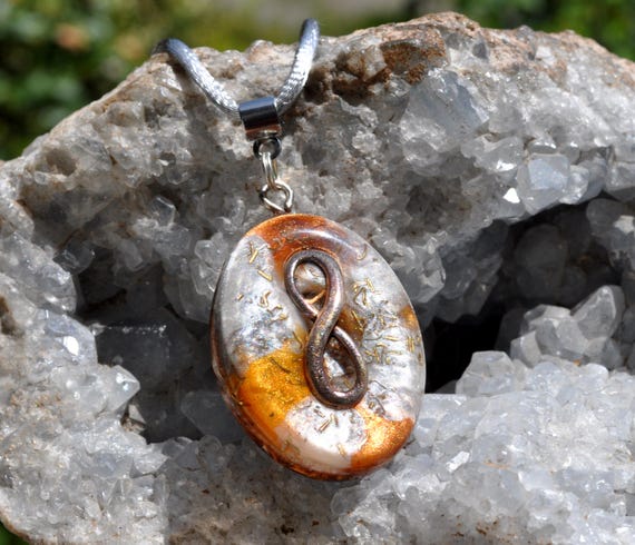 Orgonite® Pendant with Infinity Symbol – Handcrafted Energy Amulet for Intuition & Balance