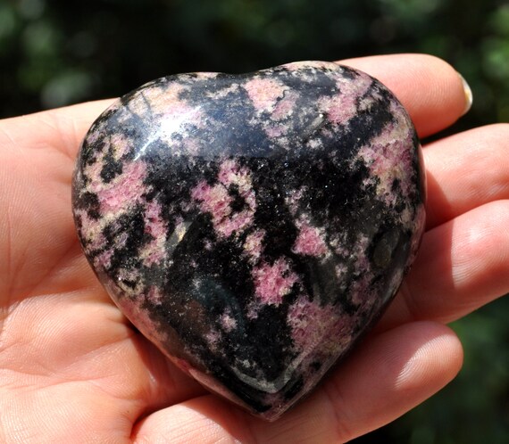 HEART RHODONITE 184 gram / 6.48 Oz