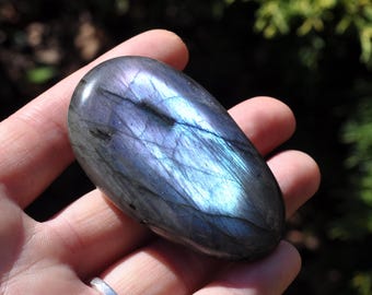 Flash LABRADORITE Flat Palm stone,  Madagascar, 61 grams, Polished