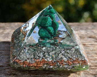 Botryoidal Malachite Orgonite® Protection Pyramid Giza - 169 grams 5.96 Oz -  FREE Delivery