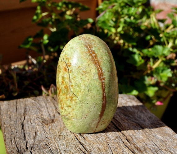 GREEN OPAL Freeform Standing Sculpture 432 grams - 15.24 Oz