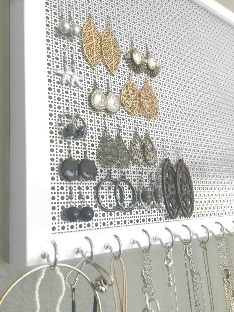 17 Necklace Hooks White Frame Hanging Jewelry Organizer Silver Metal Screen for Hook Earrings ONLY