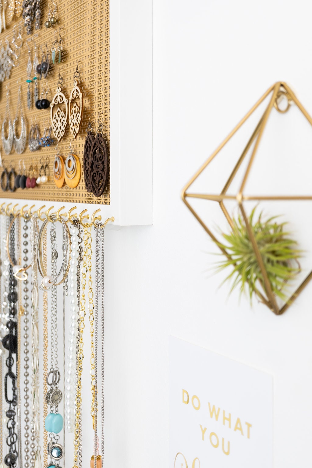 25 Creative DIY Wall Jewelry Organizers To Inspire You