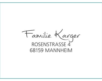 Könnte beinhalten: Eine weiße Karte mit schwarzem Text, der "Familie Karger" lautet, gefolgt von der Adresse "ROSENSTRASSE 4 68159 MANNHEIM".