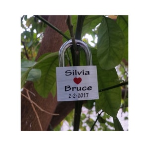 Love Lock, Lovelock