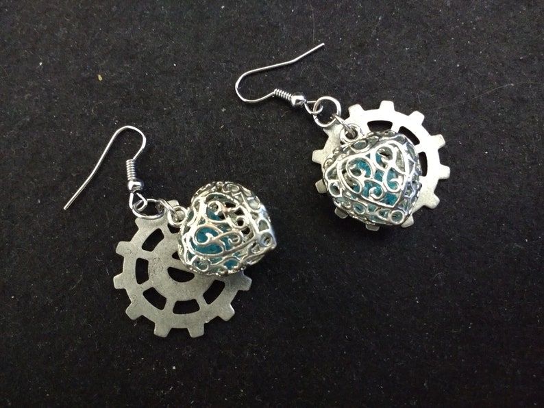 Gears /& Hearts Steampunk Dangle Earrings