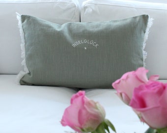 Beautiful luxery Pillow Linen with fringe