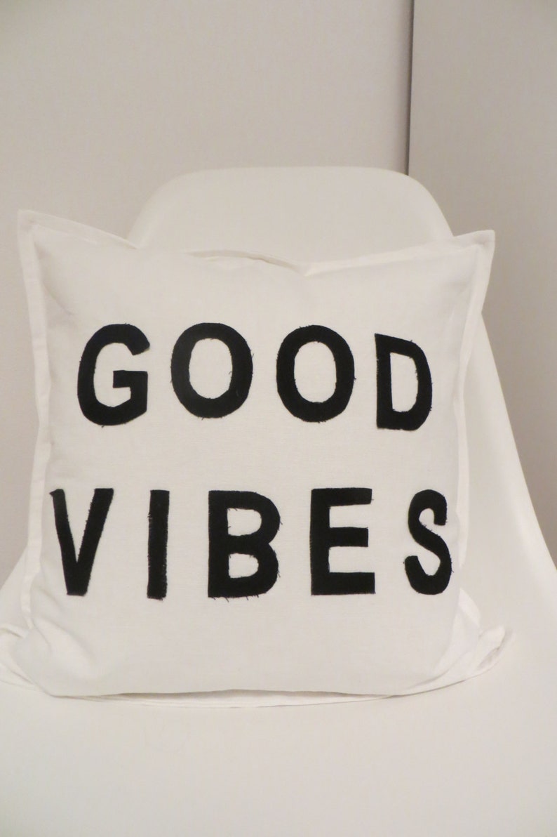 Pillow Good Vibes black&white image 8