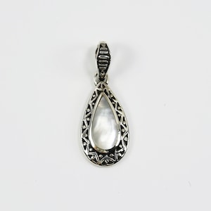 Sterling silver and mother of pearl teardrop Pendant