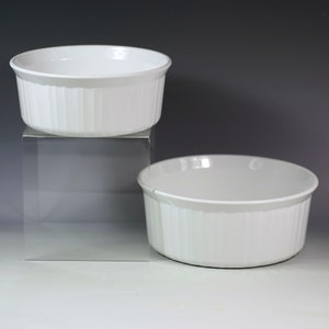 Vaisselle Corning Ware vintage Plats en grès Plats de service Casseroles Plats de cuisson blancs français