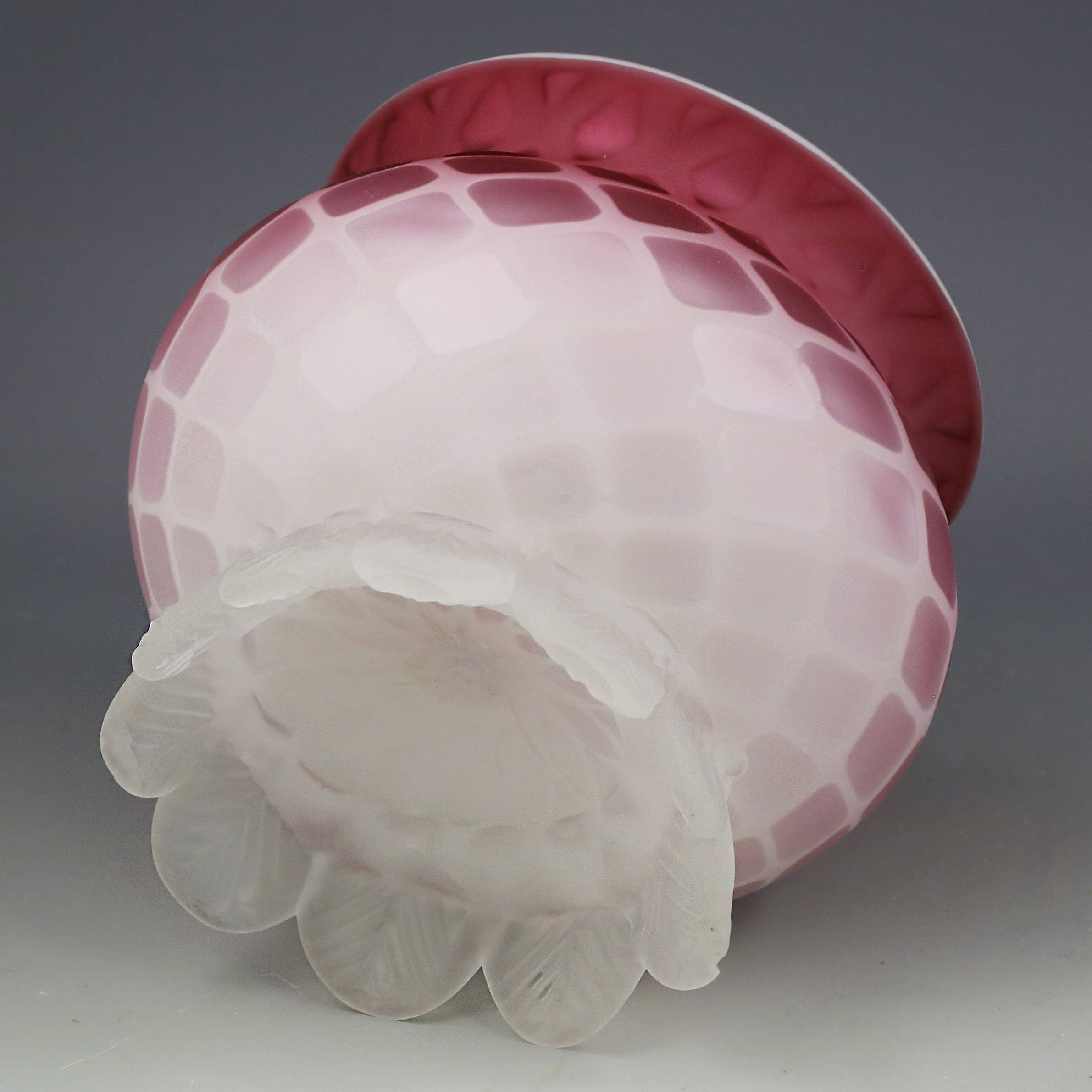 Vase Vintage Style Victorien – Couleur Rose Nacré, En Très Bon état