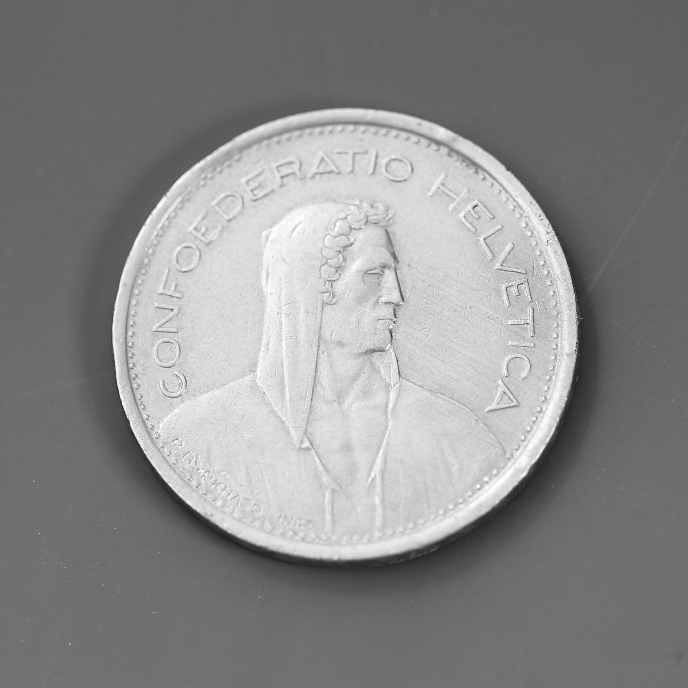 Helvetica coin - Etsy 日本