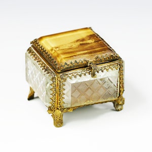 Ancien coffret cadeau Schirmeck souvenir en verre de cristal, France, montures en bronze doré avec couvercle à charnière