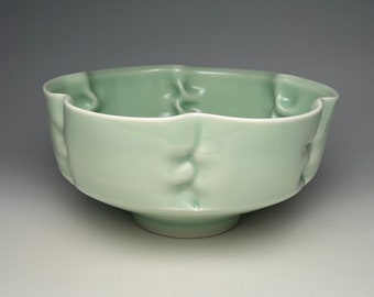 Medium Celadon Green Ohr Series Bowl