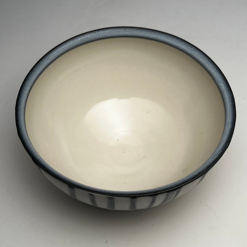 Vine series Round Bowl image 3