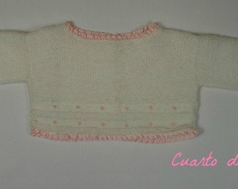 Pattern for a three-piece set (sweater, hat and booties) with bodoque border and satin trimming ruffles
