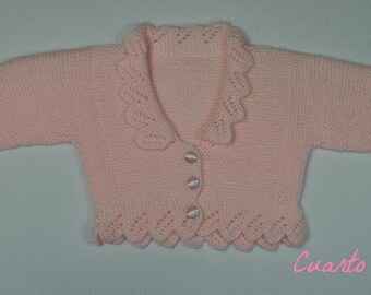 Pattern for a jacket with a V-neckline and a ruffle with peaks.