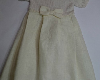 Pattern for body for plain skirt with collar and long sleeves