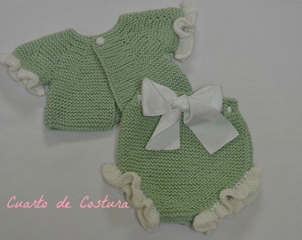 Pattern in Spanish for jacket and covers with ruffles. size 3 months