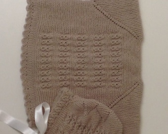 Pattern in Spanish Three-piece set of jersey with lace and false eights