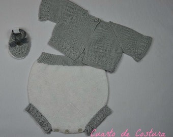 Three-piece set pattern, jacket, coveralls and booties, made in perle for newborn