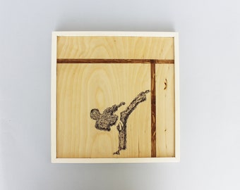 FIGHT.  Wood painting 27X28cm. Wood hanging art colibrì. Wall decor Home decor. Gift painting