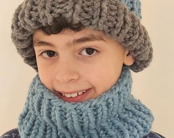 Hand-Knitted Chunky Acrylic Beanie and Cowl Set: Children's Winter Wear