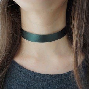 Women's Elegant White/ Emerald Green/Navy Blue Satin Ribbon Choker Necklace with Adjustable Fastenings image 8