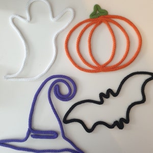 Halloween Knitted Wire Wall Hanging Decorations Home Decor Set of Four; Pumpkin, Ghost, Witch&#39;s Hat and Bat