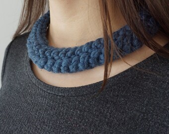 Women's Hand-Knitted Chunky Yarn Textile Soft Acrylic Dark Blue Handmade Statement Necklace